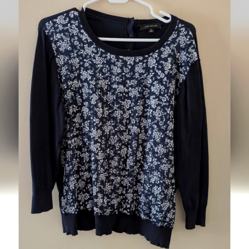 Ann Taylor Navy and White Lace Overlay Top ~ Sz XL